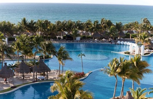 Centro Condo | INCREDIBLE EXPERIENCES, MAKING AMAZING MEMORIES AND TRADITIONS *ON SALE*
