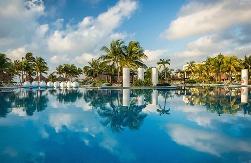 Centro Condo | INCREDIBLE EXPERIENCES, MAKING AMAZING MEMORIES AND TRADITIONS *ON SALE*
