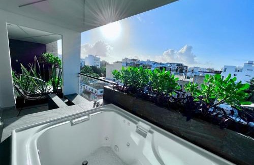 Zazil-ha Apartment | Jacuzzi in Apartment a few steps from 5th Av.