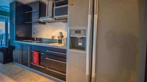 Downtown Apartment | La Brisa Condo by BVR