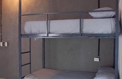 Mario Villanueva Madrid Hostel | La Embajada