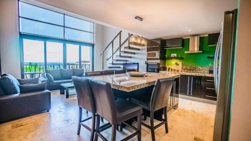 Downtown Apartment | Las Brisas 401 condo