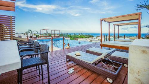 Downtown Apartment | Las Brisas 402 condo