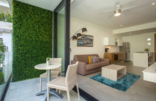 Gonzalo Guerrero Apartment | Lovely One Bedroom With Amazing Terrace View!
