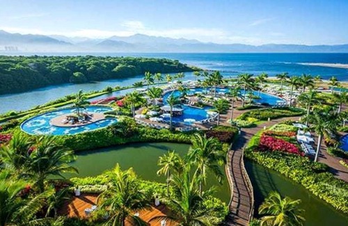 Villa Juarez Apartment | Luxurious Grand Luxxe Presidential 2BR Suite