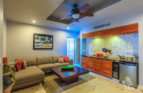 Isla Mujeres Condo | Luxury. 4 BR PH Ocean View + Private Pool