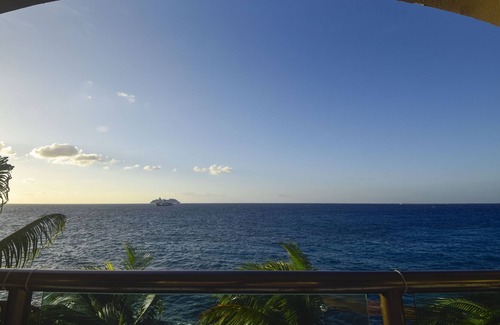 Colonia Andres Condo | Luxury 4 Bdrm Oceanfront in Cozumel Cantil 3CN