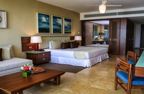 Villa Juarez Resort | LUXURY Condo 2 Bedroom Beach Club, Spa, Golf, AMENITIES ABOUND