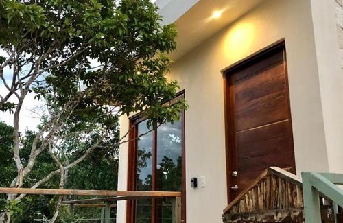 La Veleta Apartment | Magnolias loft by Xenia