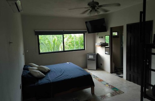 La Veleta Hostel | Maui Hostels Tulum