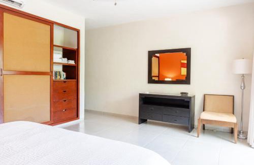 Zazil-ha Apartment | Meridian 208 condo