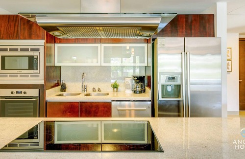 Puerto Juarez Condo | NEW! Private Pool, Spa Tub, Resort Pool, Food, Gym