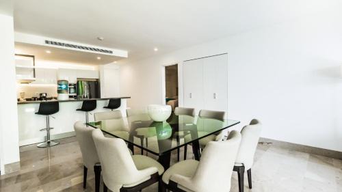 Downtown Apartment | Oceana 232 Playa del Carmen with Pool