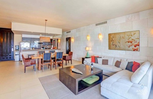Downtown Condo | Oceanview Rooftop Private Pool, Steps to Mamitas