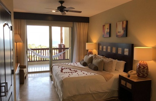 Puerto Juarez Resort | One-Bedroom Suite at Villa del Palmar Cancun