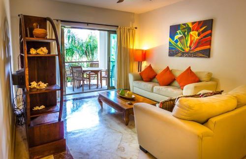 Playacar Apartment | Paseo del Sol Coral B 206 condo