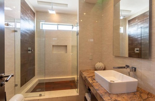12th Street Apartment | Penthouse with private pool on 12 street