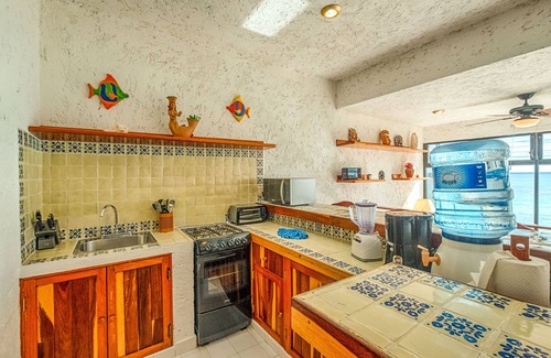 Akumal Condo | Perfect for a couple to enjoy the breathtaking views of the Caribbean!