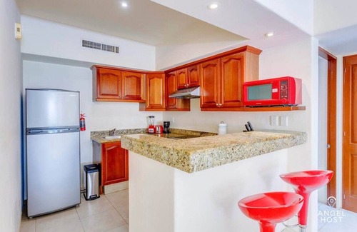 Zazil-ha Apartment | Pool, Gazebo, Parking, 2 Blocks to Beach & 5th Ave