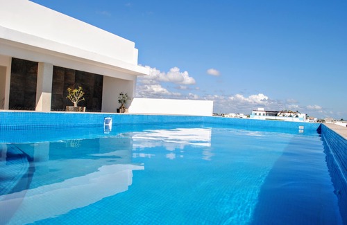 Zazil-ha Apartment | Pool Paradise Walk to Beach/Shopping best price !