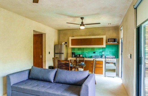 La Veleta Condo | Private Terraces, Full Kitchen, 2 Pools & Parking!