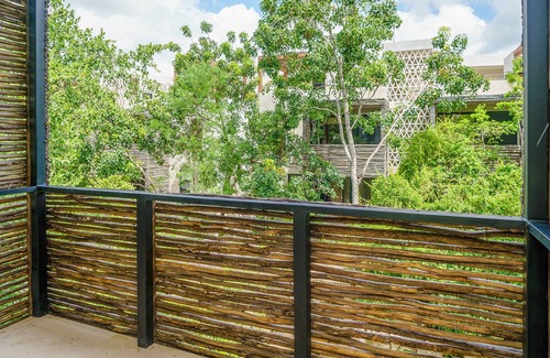 La Veleta Condo | Private Terraces, Full Kitchen, 2 Pools & Parking!