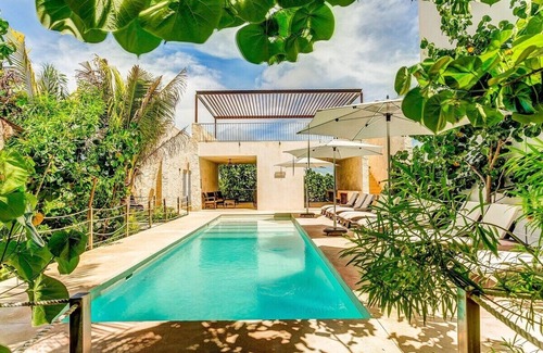 Akumal Apartment | Relaxing Jungle Escape, 5 Pools, Beach Club & Gym