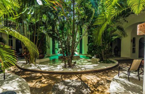 Downtown Apartment | Royal Palms 10 condo