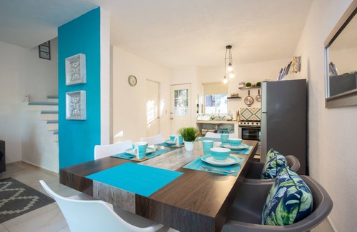 Villa Juarez House | Safefamiliar residential house W/pool, 10 min drive of beach, 12 min drive 5 ave