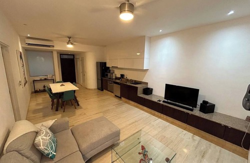 Centro Apartment | Seaview Roof Pool and Hammocks 3 Blocks from Beach