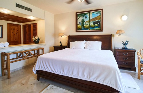 Puerto Aventuras Apartment | Serene & Beachfront Apartment | Shared Pool, Garden & Terrace | Fancy Amenities