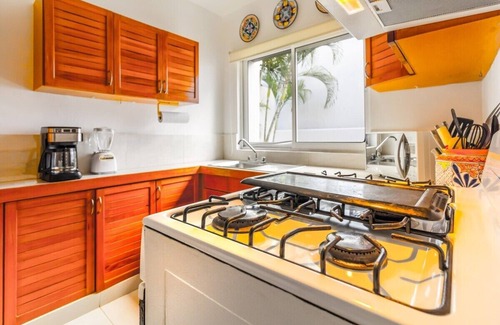 Playacar House | Spacious Villa with Beautiful Garden Sleeps 8!