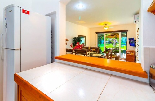 Playacar House | Spacious Villa with Beautiful Garden Sleeps 8!