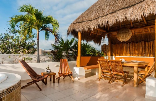 Zama Apartment | Stunning Penthouse with Private Jacuzzi and Palapa!