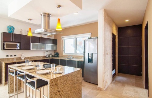 Downtown Condo | Stylish Condo | Balcony | Pool | Near Beach Clubs