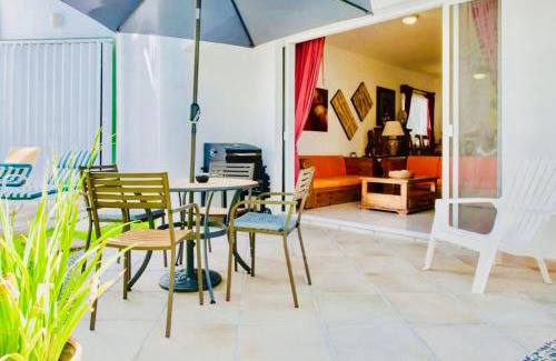Playacar Bed & Breakfast | Superior Budget Room With Swimming Pool Air Conditioning and Parking
