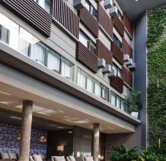 Centro Hotel | The Fives Downtown Hotel & Residences, Curio Collection by Hilton