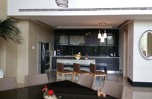 Villa Juarez Condo | The Residence 3 Bedroom Loft at Grand Luxxe