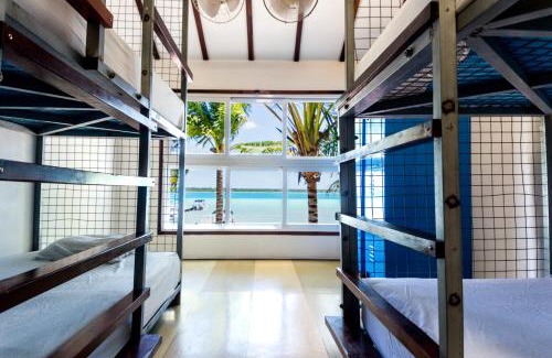 Centro Hostel | The Yak Lake House - Hostal Bacalar
