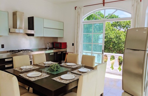 Playacar House | Tropical Estate: 18BR Pool Rooftops Ocean View 2 min wlk beach/shops/ferry/tours