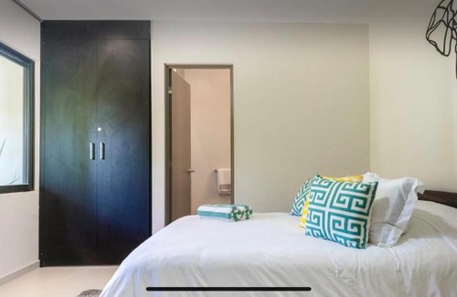 Zama Villa | Yaax - Ik