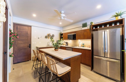 P Chahue Condo | 1 BR Solana 1st Level Condo | Walk to Beach & Town