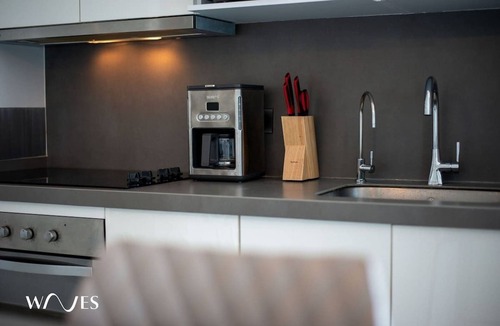 Centro Condo | 1 Br. W/5th Avenue View Steps From the Beach