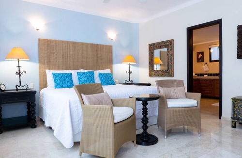 Downtown Condo | 102 m² Condo ∙ 2 bedrooms ∙ 5 guests