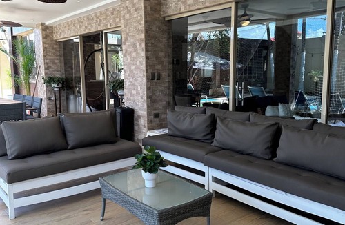 Ejidal House | 11-bedroom mansion for 22 guests, plus a rooftop