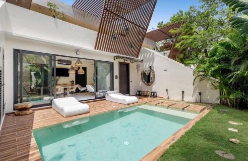 La Veleta Apartment | 1min to Downtown Asana Premium w/Pool & Concierge