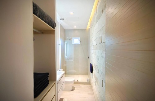Alfredo V. Bonfil Apartment | 1st Luxury Warehouse