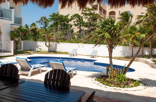Akumal Condo | 2 Bedroom (3 beds) Beachfront Condo Akumal 202