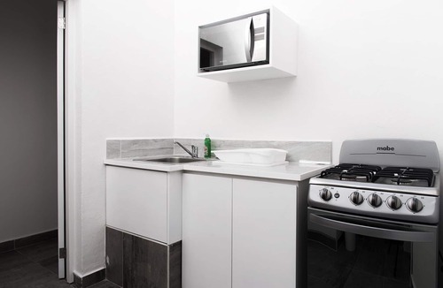 Centro Apartment | 2 Bedroom, 6 people, Families, Spacious, Full Kitchen, Rooftop w/Shallow Pool
