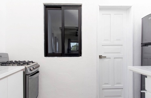 Centro Apartment | 2 Bedroom, 6 people, Families, Spacious, Full Kitchen, Rooftop w/Shallow Pool